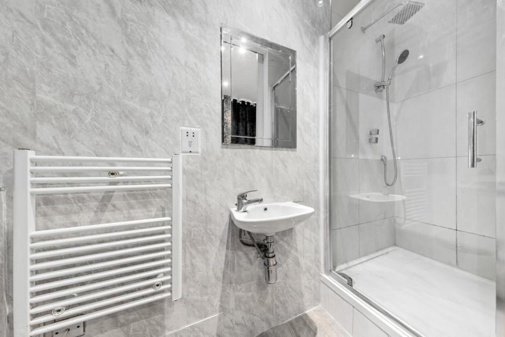 Harrods Knightsbridge 2 Bedroom Flat Kb15 Leilighet *