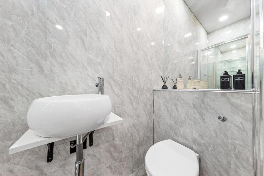 Harrods Knightsbridge 2 Bedroom Flat Kb15 Leilighet London