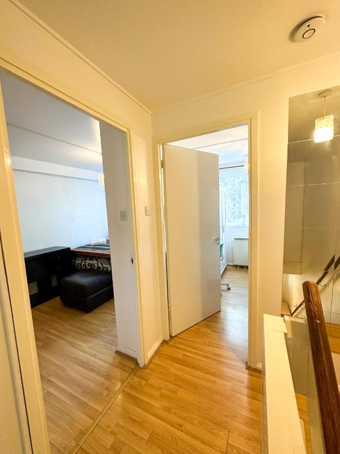 36 O'leary Square * London