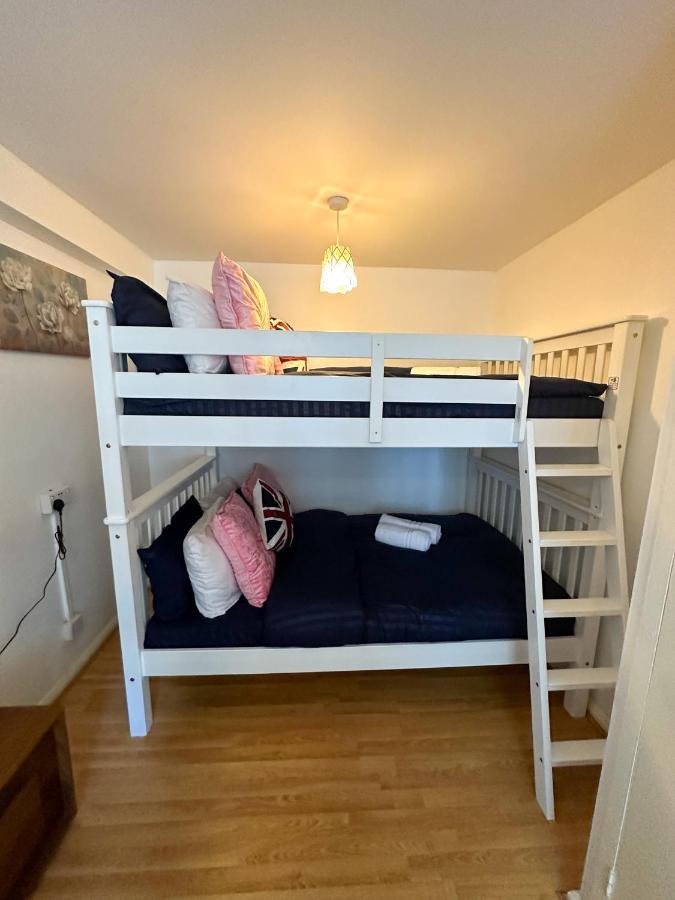 Apartment 36 O'leary Square London