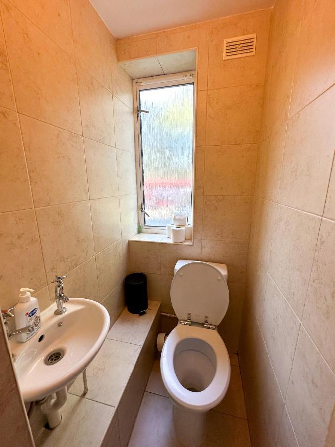 36 O'leary Square London