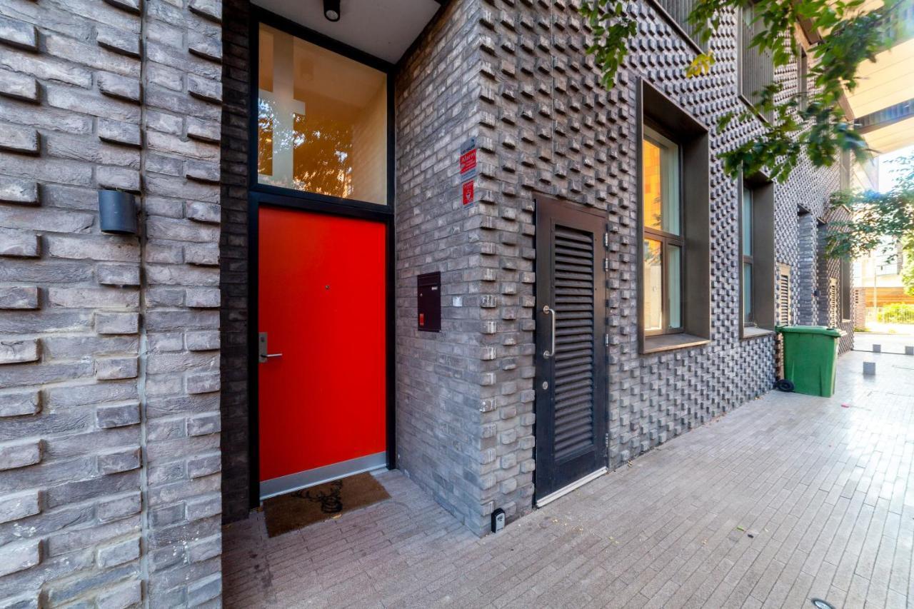 Amazing 3bdr Duplex Wbalcony East Apartment *