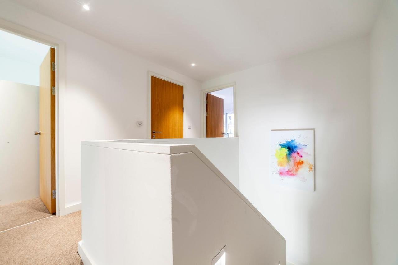 Amazing 3bdr Duplex Wbalcony East *