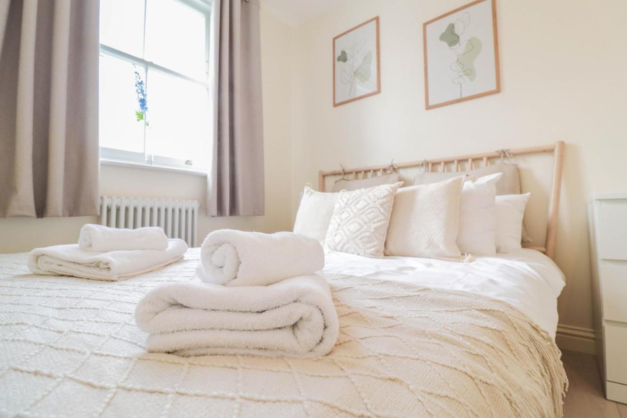 Right By Oval Station 2-Bed Flat ! Free Wifi! Apartamento Londres