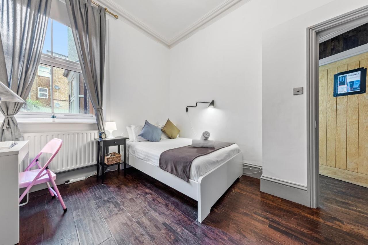 Quiet 2x Bedroom Victorian Terrace Flat + Garden Apartment