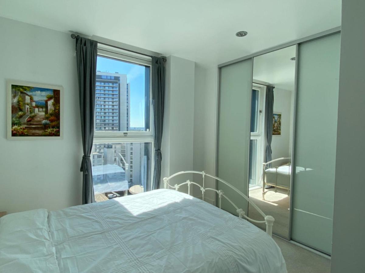 Apartment Morden 2bed2bath Zone2 City/river View