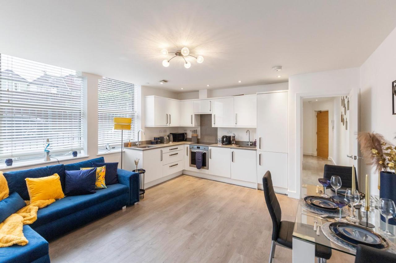 Modern Flat In Golders * Londen