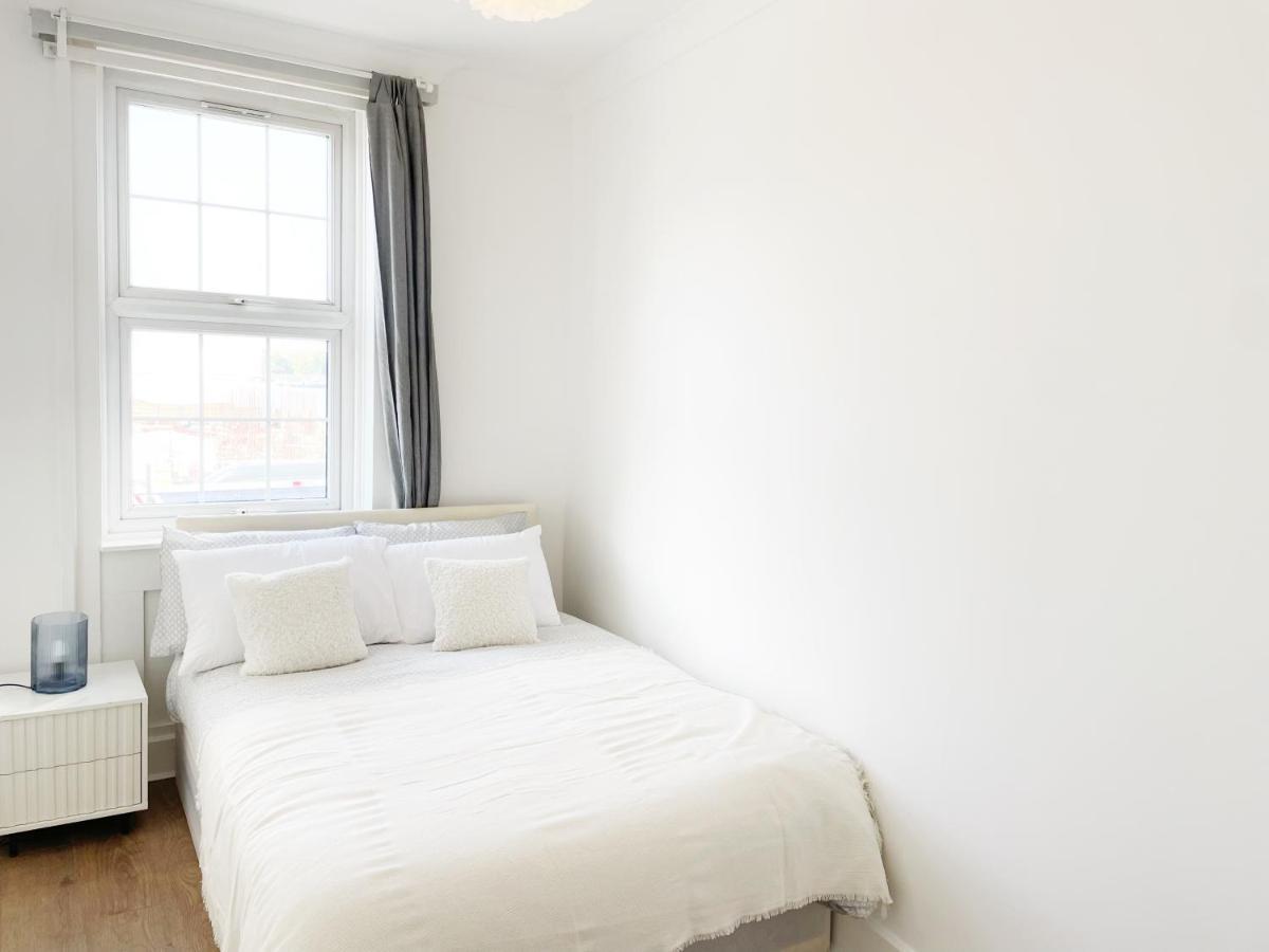 1 Bedroom Gem, Prime Location. Apartment *