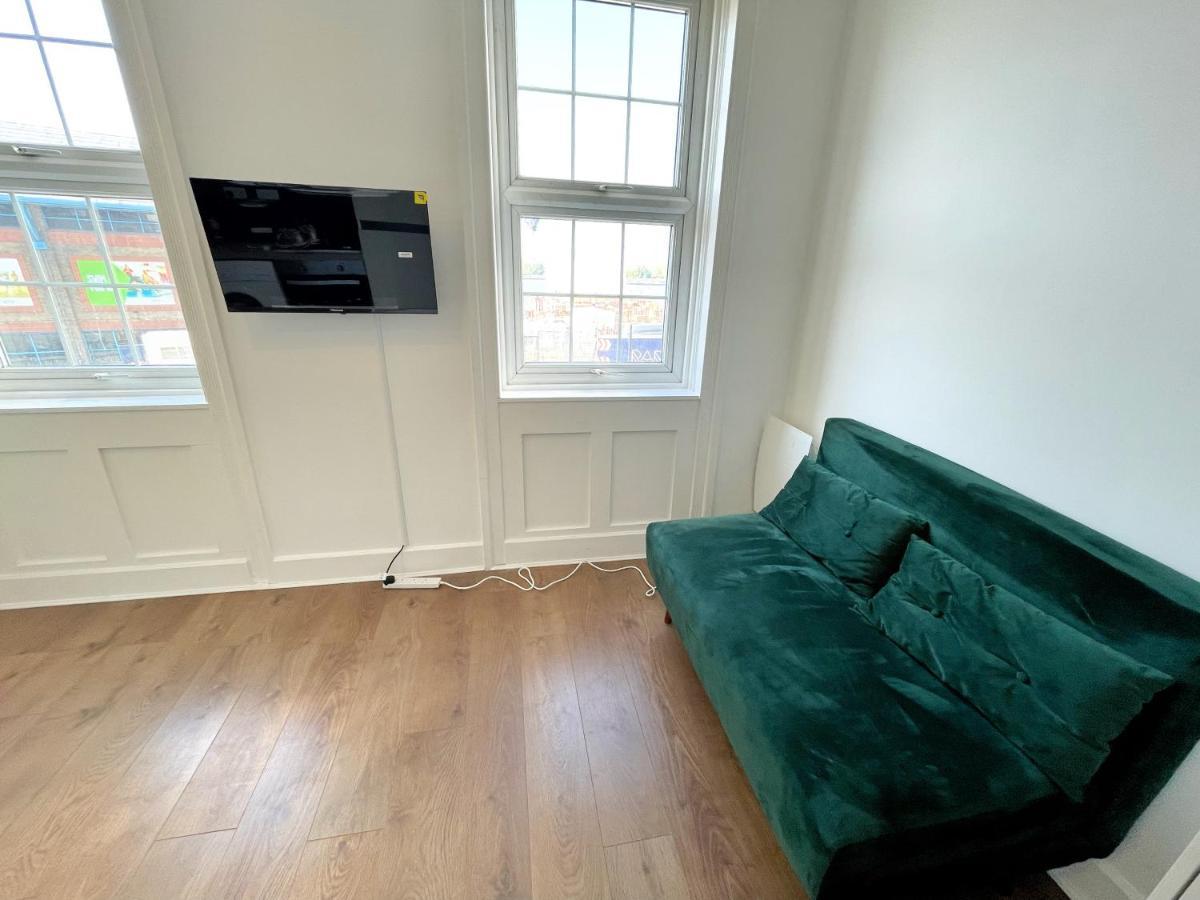 1 Bedroom Gem, Prime Location. *