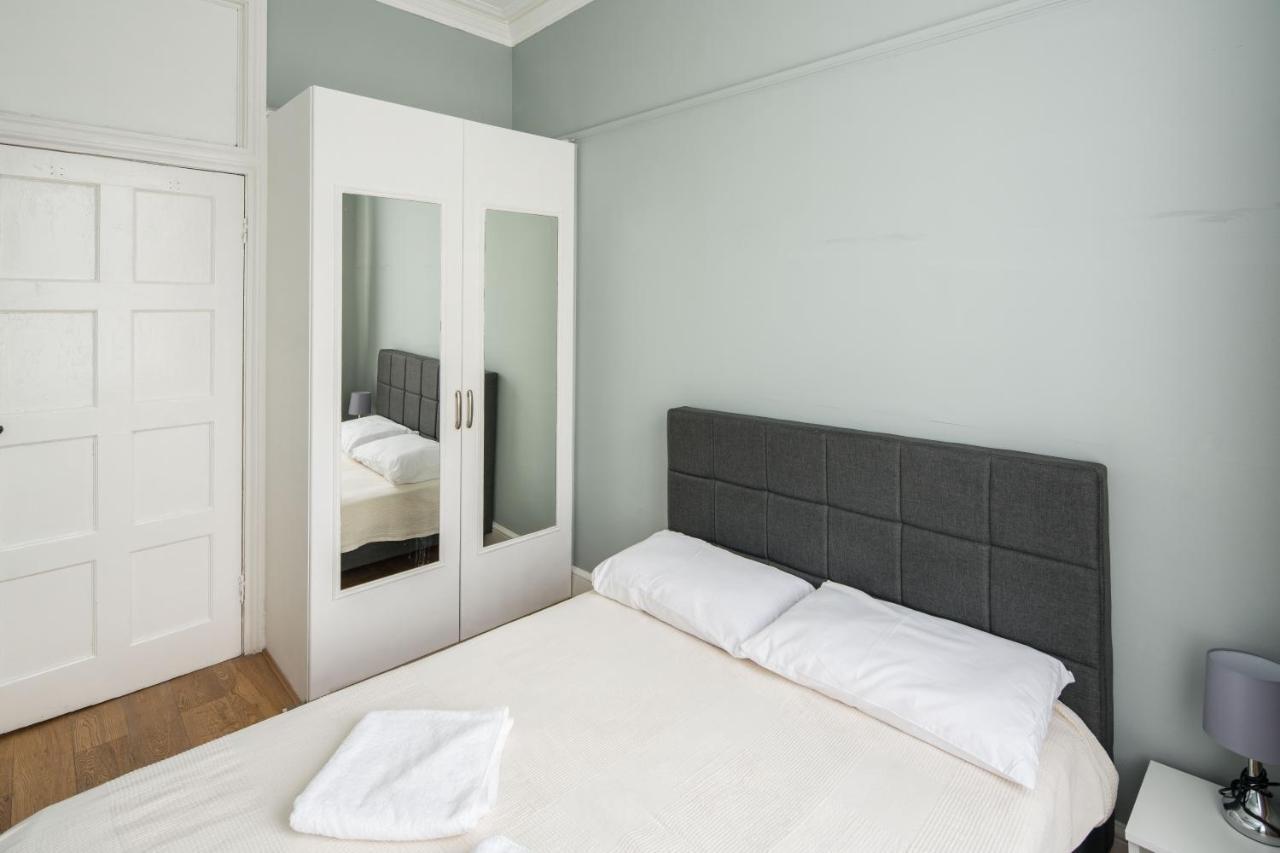 Gloucester Station Gem: 3 Bedroom Oasis Leilighet *