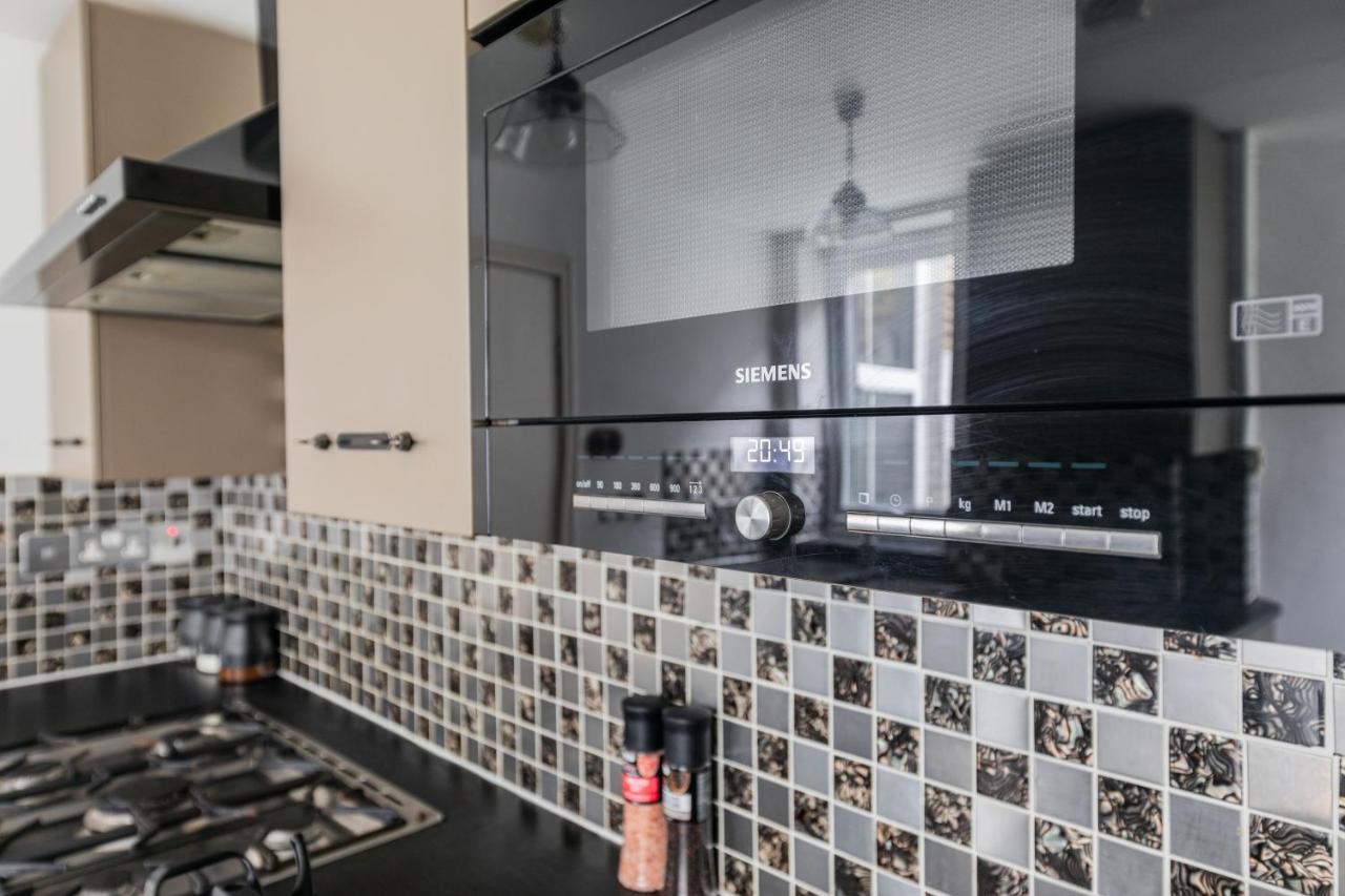 Charming 1 Bed Flat W Courtyard In Apartamento *