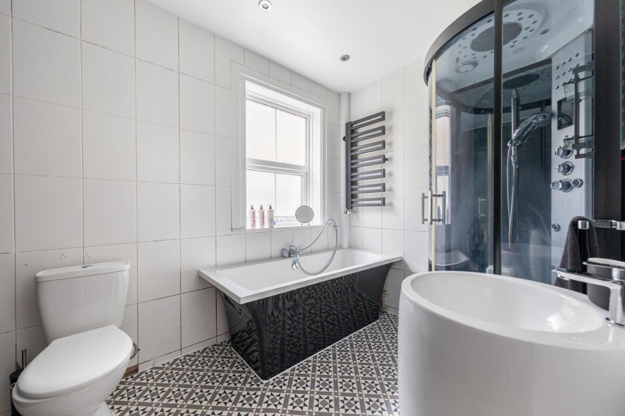 Charming 1 Bed Flat W Courtyard In Apartamento Londres