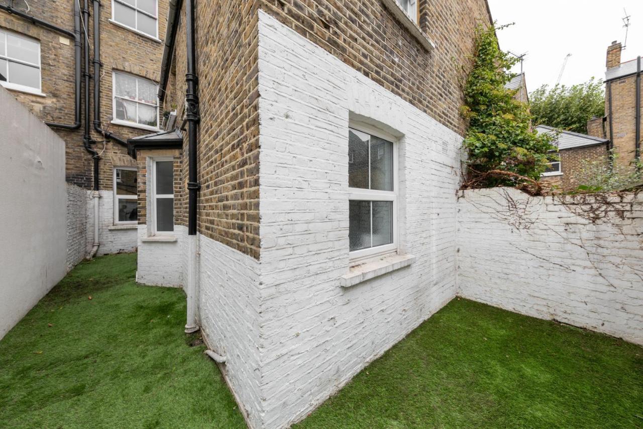 Charming 1 Bed Flat W Courtyard In Apartamento