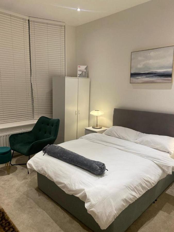 Stunning 1-bed In *