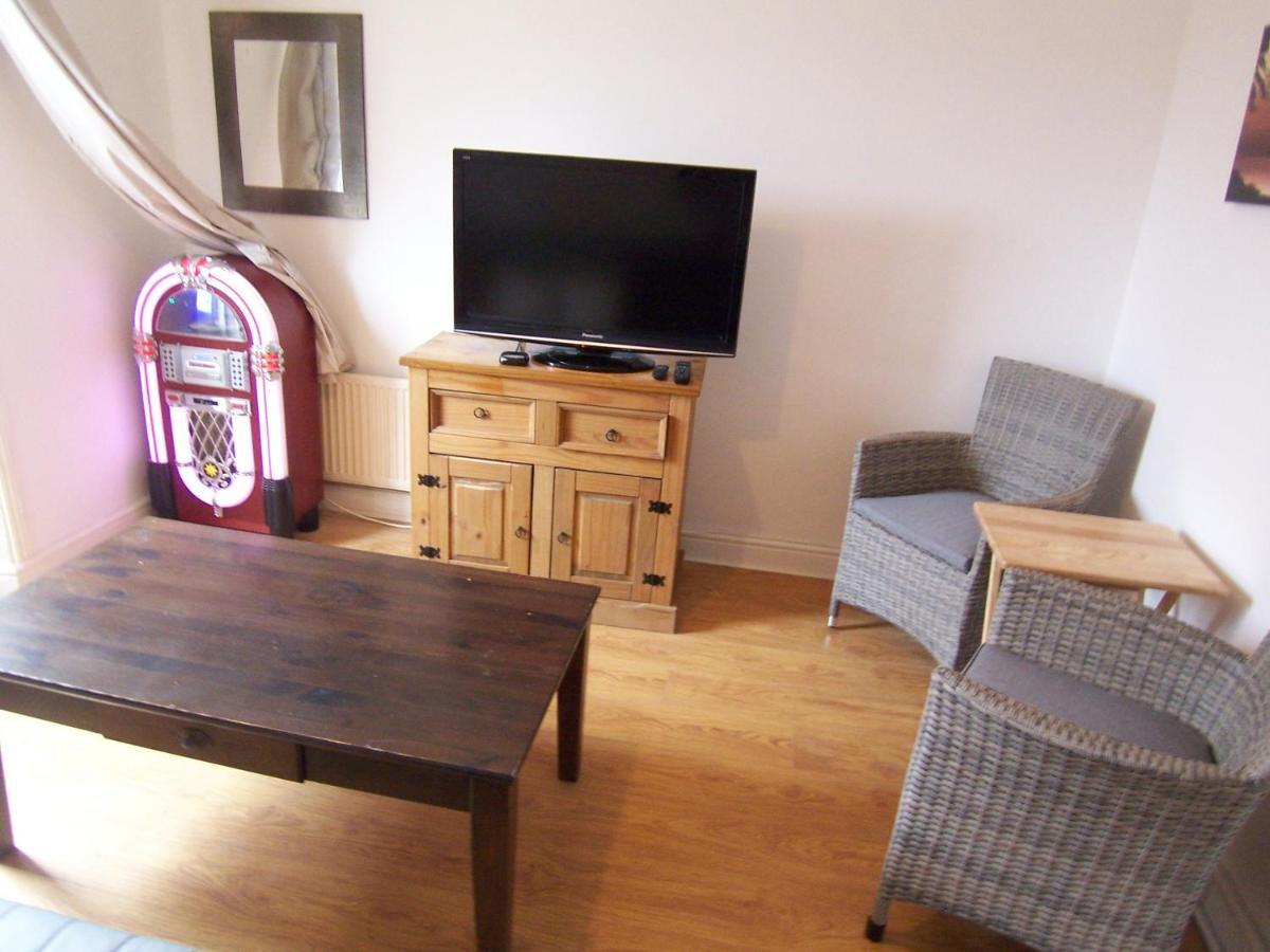 63b Willesden Lane Two Bed * London