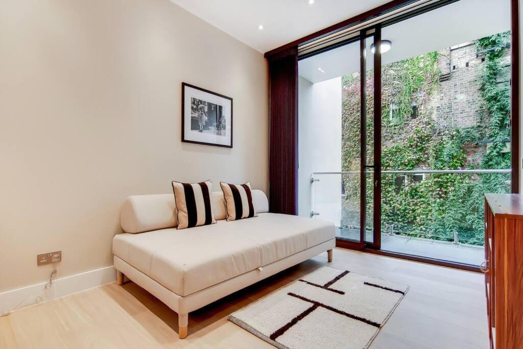 11 Borough - Bright & Spacious 2-bed Near Bridge London