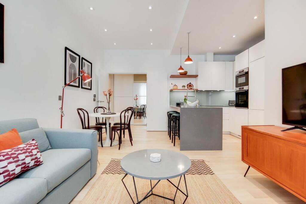 Apartment 11 Borough - Bright & Spacious 2-bed Near Bridge London