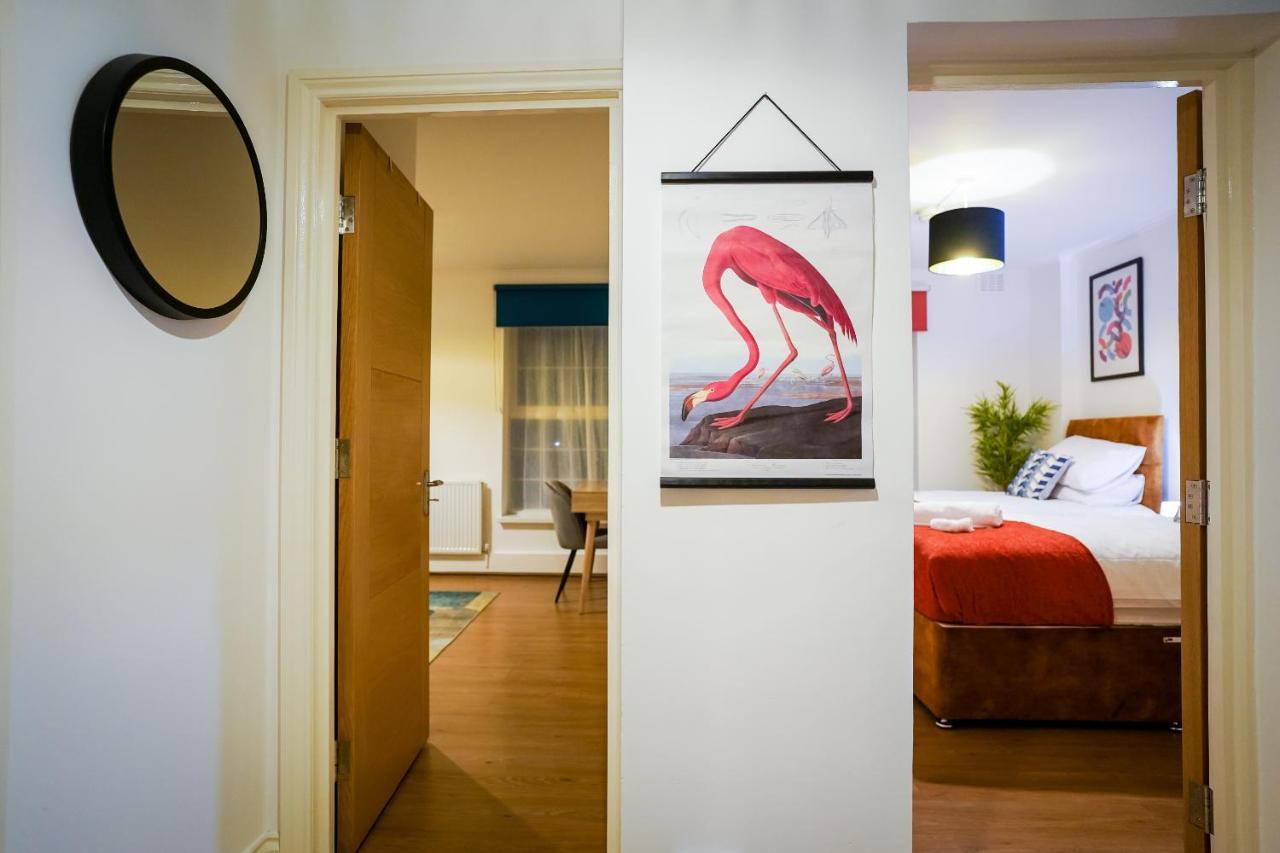 Enfield North 3br Apartment