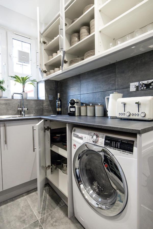Cosy 4-bedroom Next To Borough Leilighet