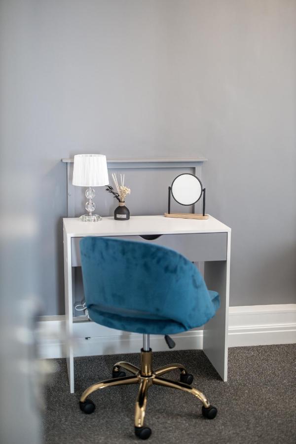 Leilighet Cosy 4-bedroom Next To Borough