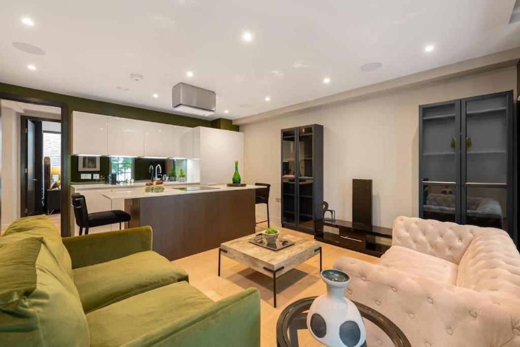 Leilighet Battersea Luxury Apartment, Private, Independent Entrance, London