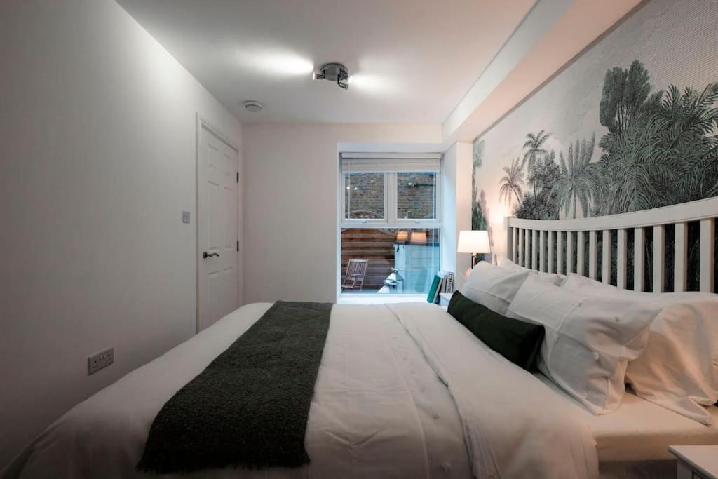 2br L 2ba With Patio-sleep 6 Londen