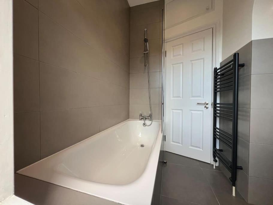 Appartement Star Warwick Mansions 3-bed Haven