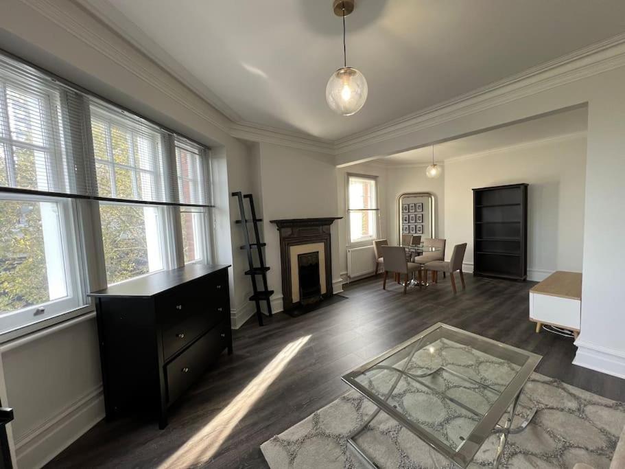 Star Warwick Mansions 3-bed Haven Londen
