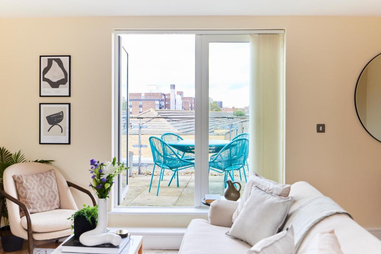 The Weavers Field Place - Classy 3bdr Flat With Terrace Appartement
