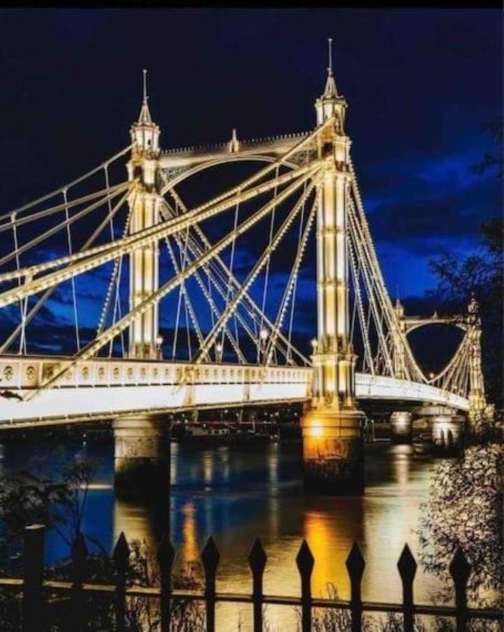 Apartahotel New 2 Bedroom Flat Riverview Balcony Londres