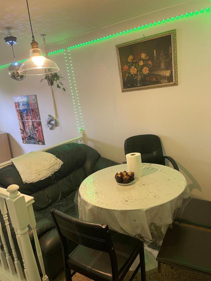 Homestay Ari Luxury Triple London