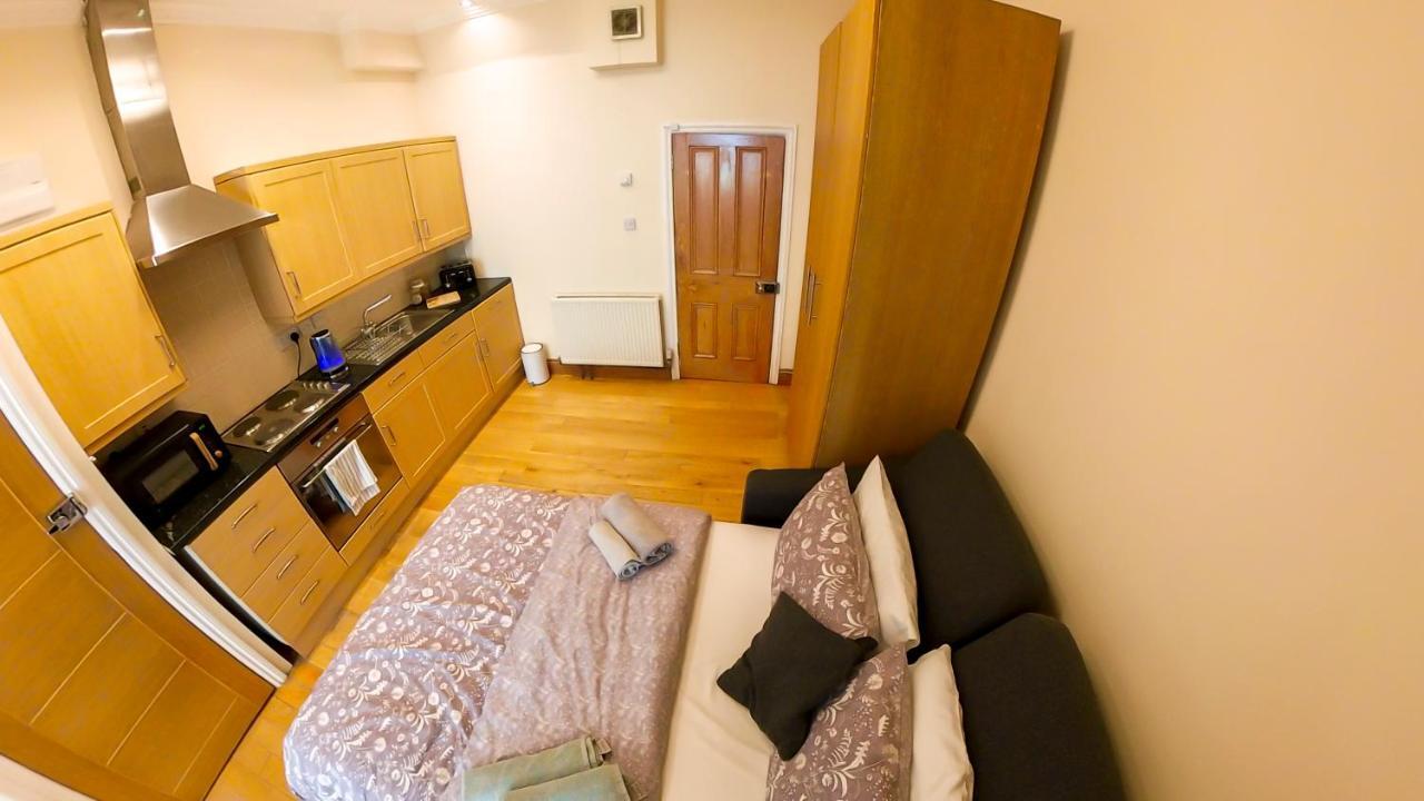 Lovely&bright Flat Close To Apartment *