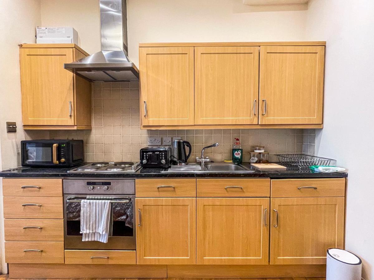 Lovely&bright Flat Close To Apartment
