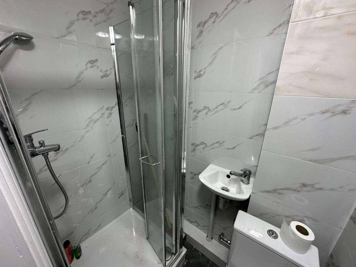 3 Bedroom Bayswater Apartment London