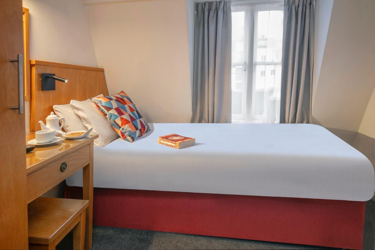 Queensway Hotel, Sure Collection By Western 3*
