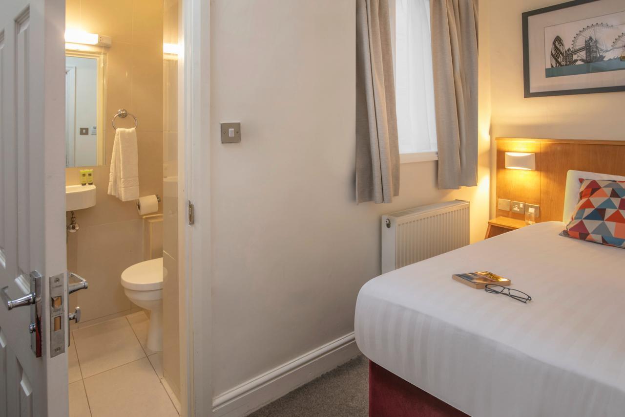 Queensway Hotel, Sure Collection By Western 3* London