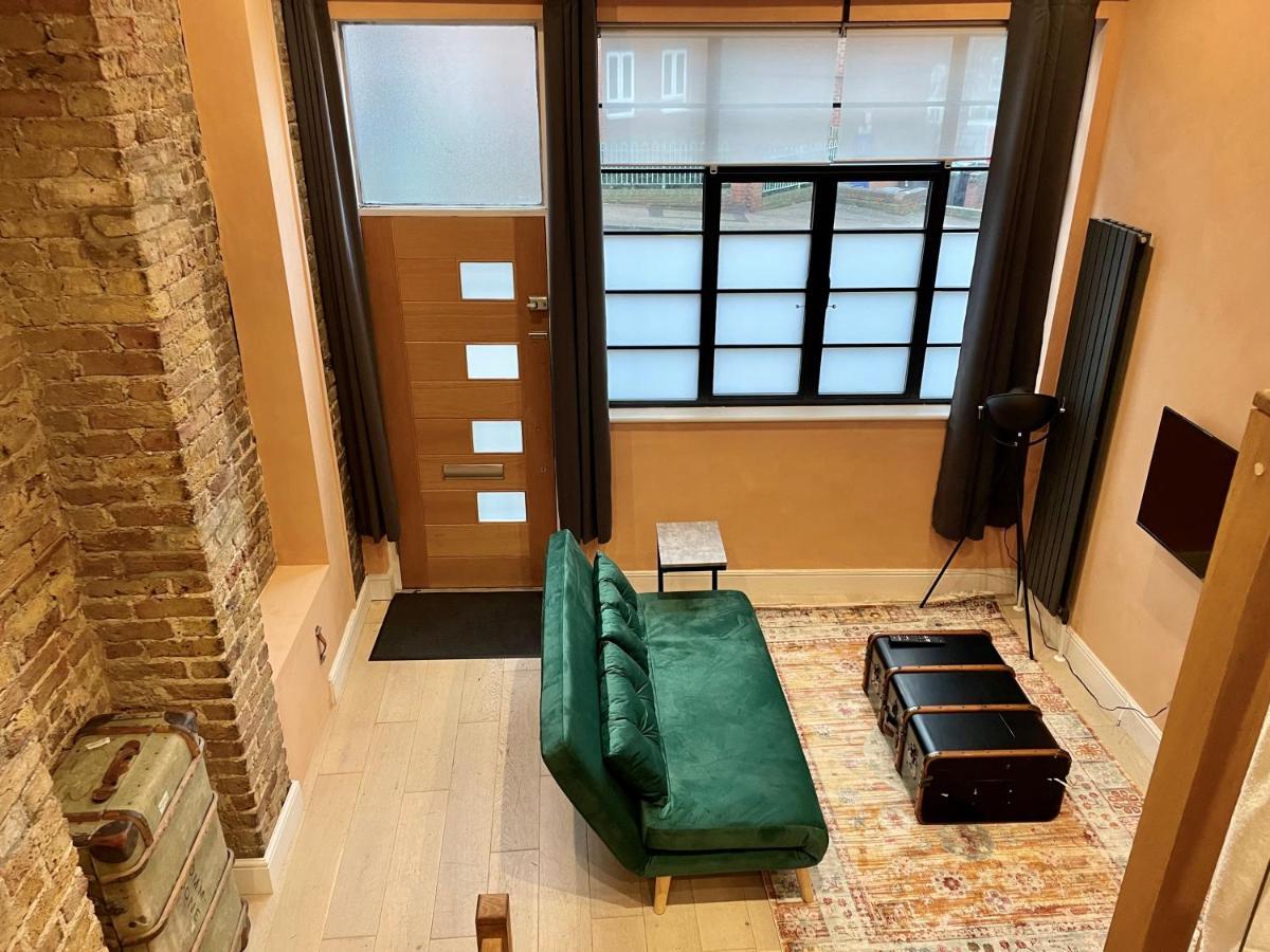 Exposed Brick Flat Finsbury Park London