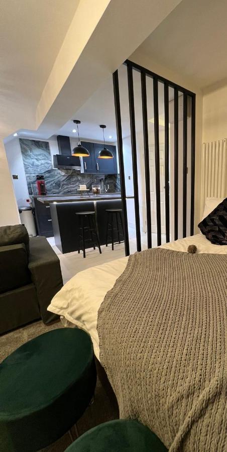 Newly Renovated Modern In West Kensington London
