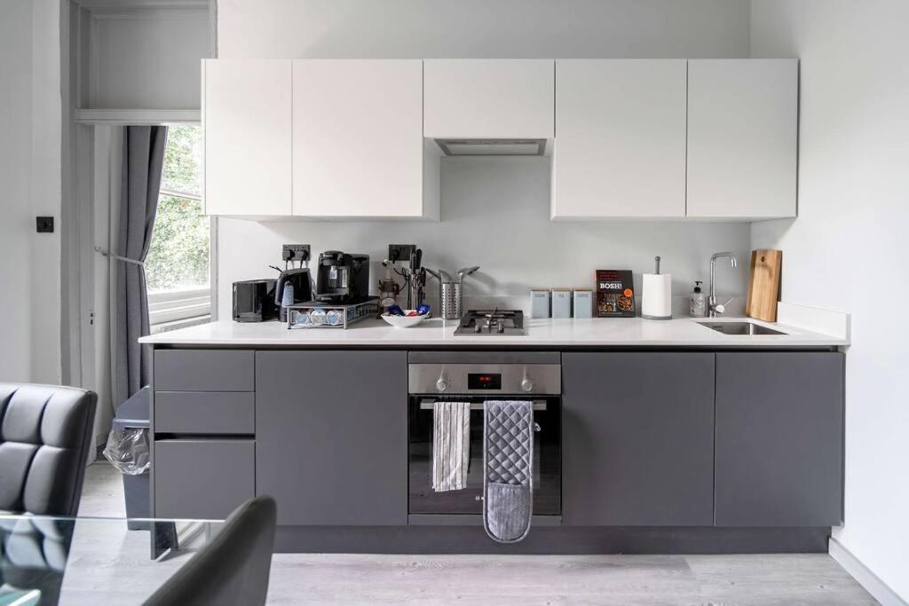 Lovely - Great Portland Street - Zoo - Central Located London