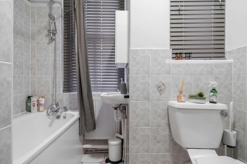 Lovely - Great Portland Street - Zoo - Central Located *