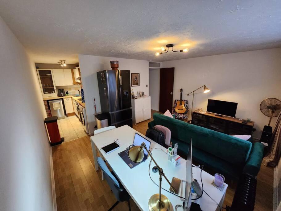 Amazing 1 Bed Flat, Sw19 Apartamento *