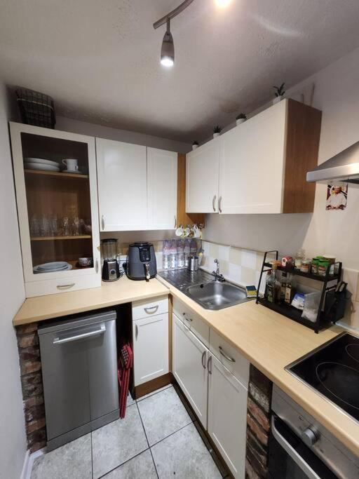 Amazing 1 Bed Flat, Sw19 * Londres