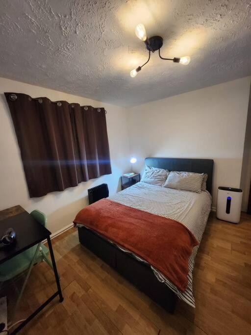 Amazing 1 Bed Flat, Sw19 Apartamento Londres