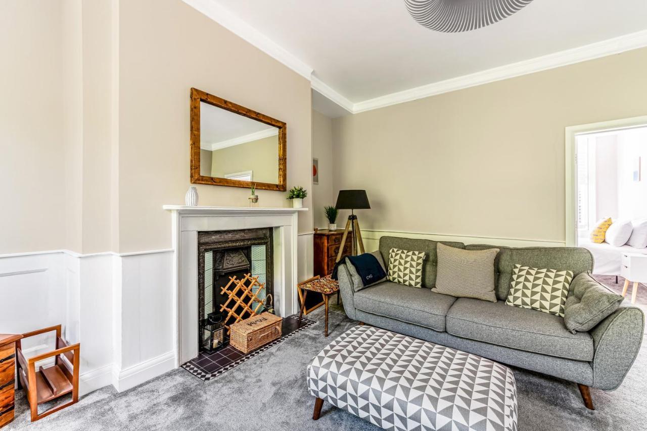Pass The Keys Luxury Converted Victorian Flat In Leafy Highbury Leilighet London