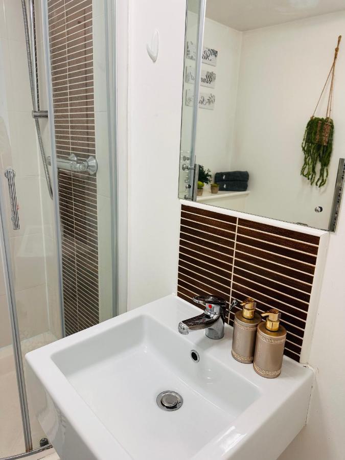 Stunning Penthouse In Camden Apartment London