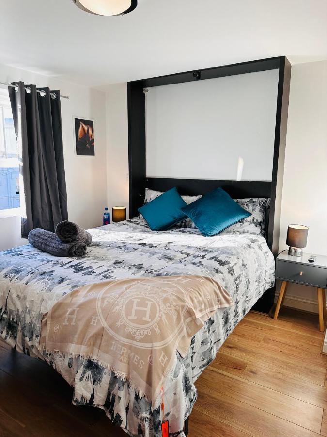 Stunning Penthouse In Camden Apartment London