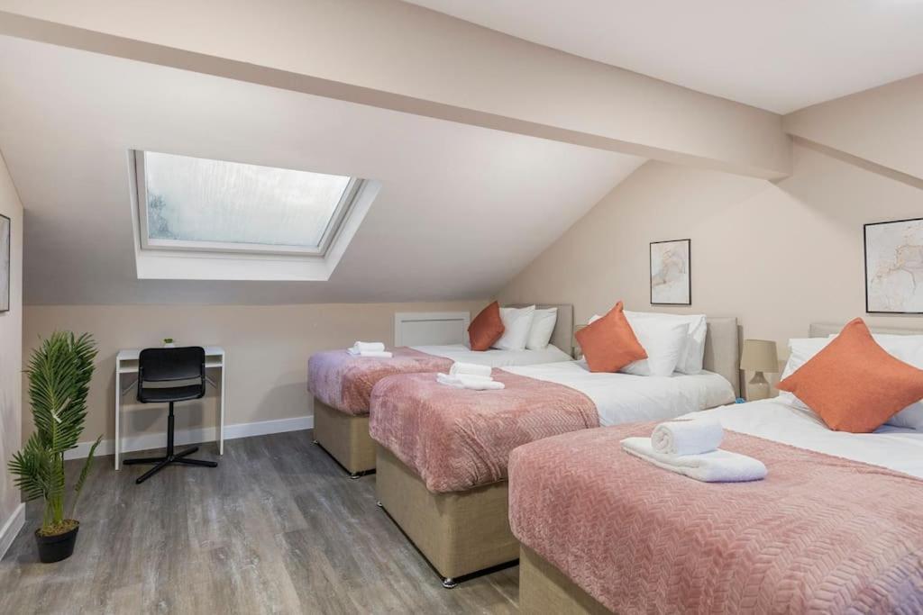 Apartamento Convenient Spacious House Next Seven Sisters Station *