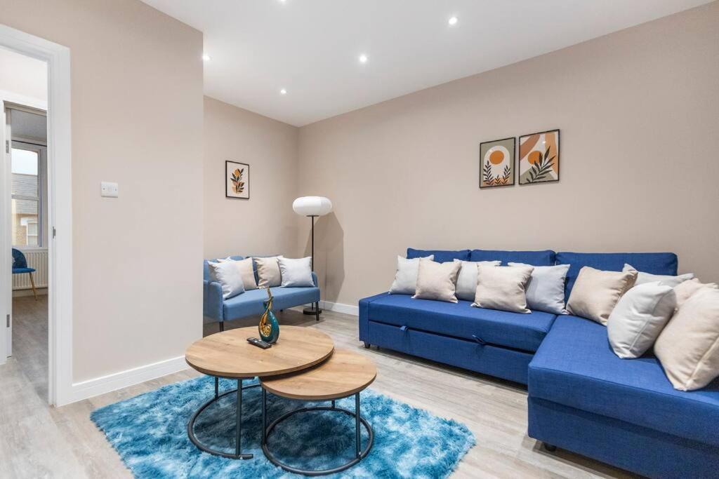 Convenient Spacious House Next Seven Sisters Station Apartamento *