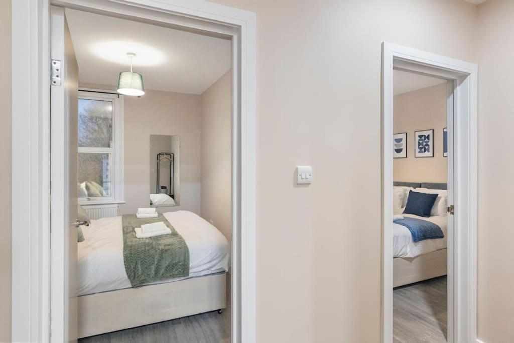 Convenient Spacious House Next Seven Sisters Station Apartamento