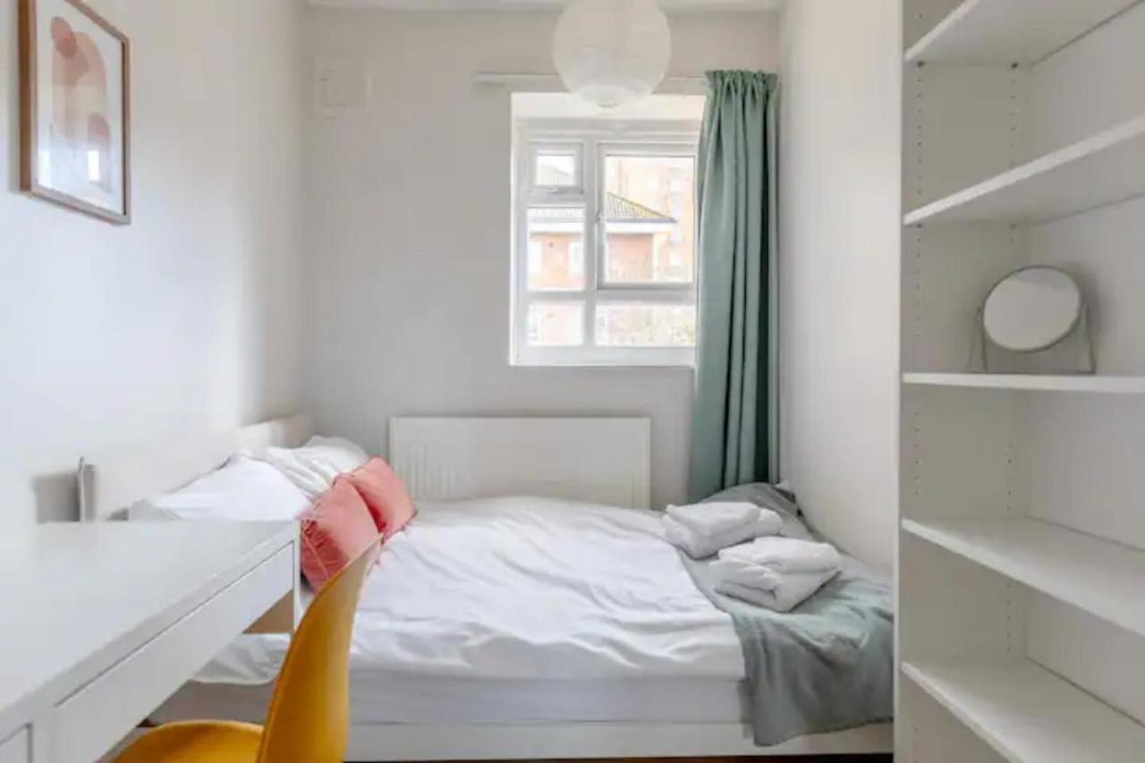 Apartment Cosy 4bd Flat Wprivate Balcony - Nine Elms!